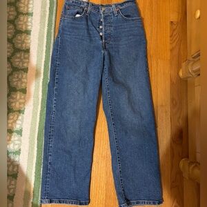 Levi’s Size 28 Medium Wash Ribcage Straight Ankle Jeans